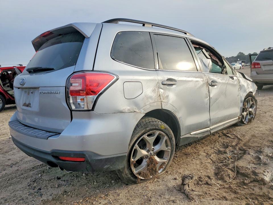 2018 Subaru Forester მანქანა იყიდება აუქციონზე, vin: JF2SJAWC3JH560872, აუქციონის ნომერი: 76886585