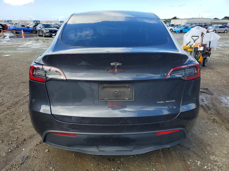 77671495 :رقم المزاد ، 7SAYGAEE2RF124149 vin ، 2024 Tesla Model Y مزاد بيع