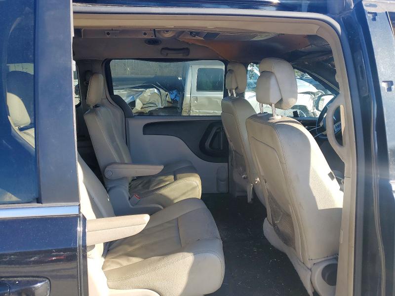 2015 Chrysler Town & Country მანქანა იყიდება აუქციონზე, vin: 2C4RC1BG8FR695213, აუქციონის ნომერი: 75043325