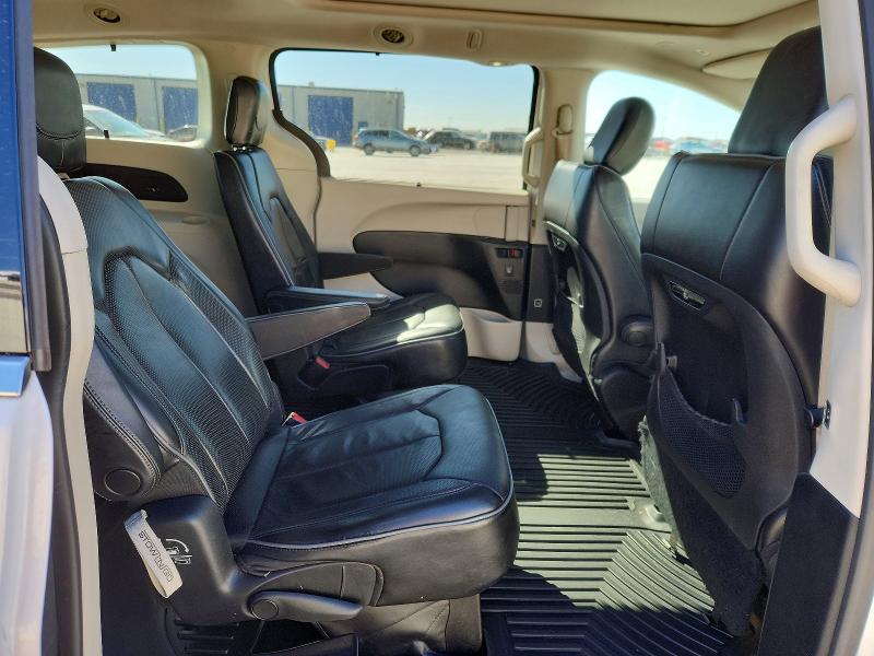 76520535 :رقم المزاد ، 2C4RC1GG3JR272234 vin ، 2018 Chrysler Pacifica مزاد بيع
