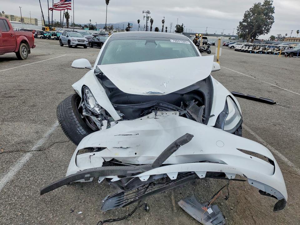 78041585 :رقم المزاد ، 5YJ3E1EA0KF310577 vin ، 2019 Tesla Model 3 مزاد بيع