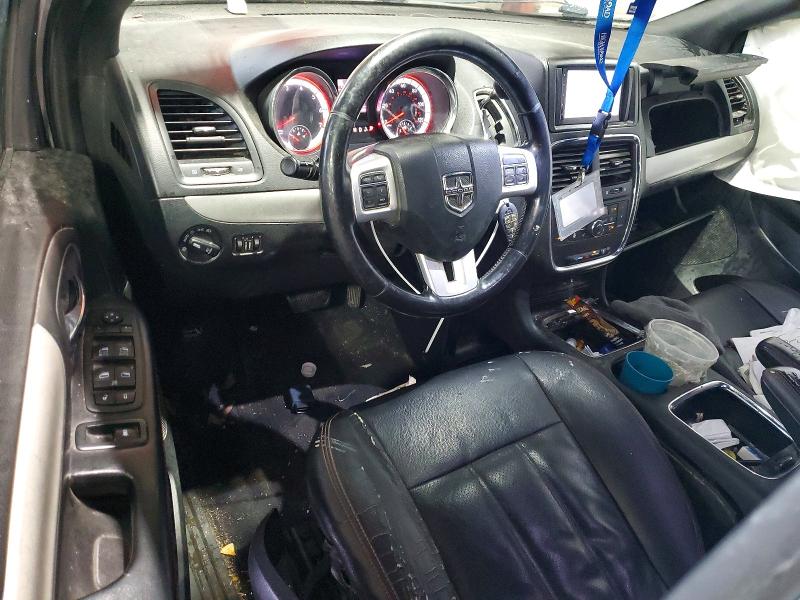 77557105 :رقم المزاد ، 2C4RDGEG5JR335384 vin ، 2018 Dodge Grand Caravan مزاد بيع