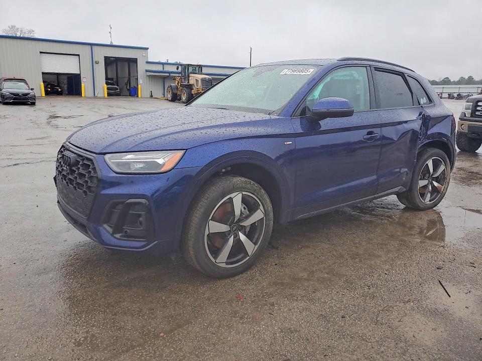 77969805 :رقم المزاد ، WA1EAAFY5N2032728 vin ، 2022 Audi Q5 مزاد بيع