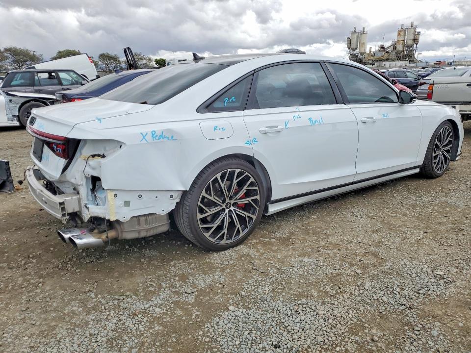 78097615 :رقم المزاد ، WAU8SAF88MN023273 vin ، 2021 Audi S8 مزاد بيع
