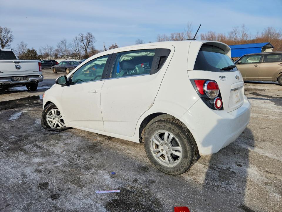 75666825 :رقم المزاد ، 1G1JC6SH3F4176665 vin ، 2015 Chevrolet Sonic مزاد بيع
