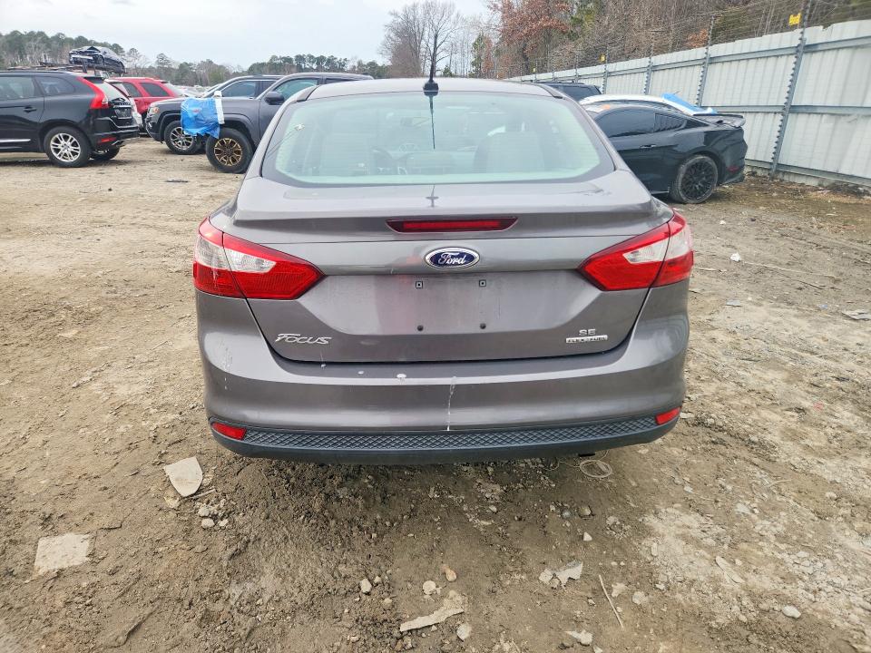 2014 Ford Focus მანქანა იყიდება აუქციონზე, vin: 1FADP3F26EL329529, აუქციონის ნომერი: 77331435