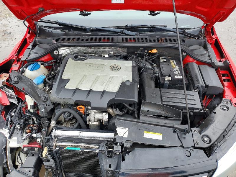 76203315 :رقم المزاد ، 3VWLL7AJ3DM421442 vin ، 2013 Volkswagen Jetta مزاد بيع