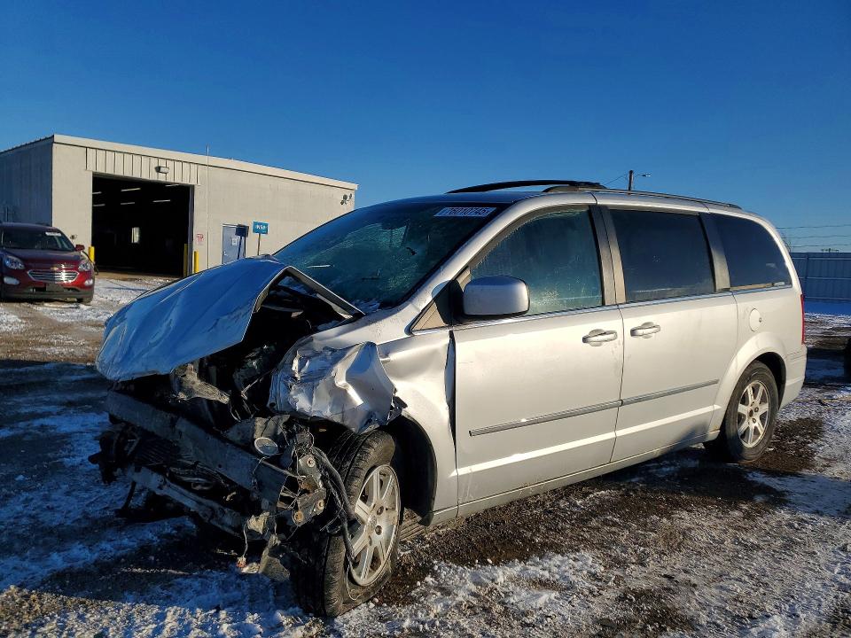 76010745 :رقم المزاد ، 2A4RR5D14AR104019 vin ، 2010 Chrysler Town & Country مزاد بيع