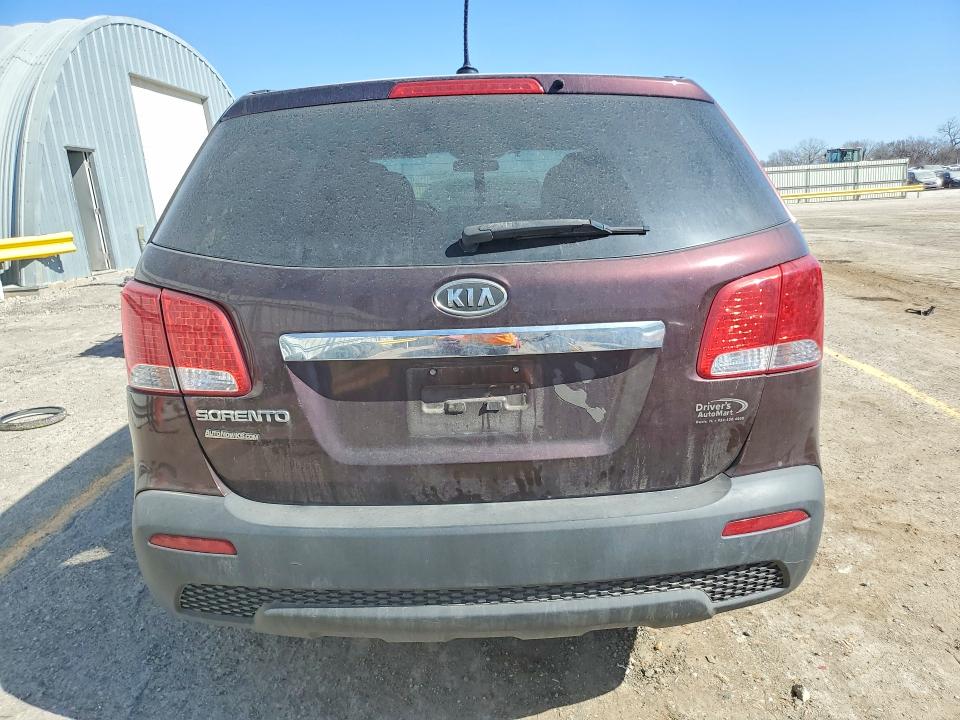 2011 Kia Sorento მანქანა იყიდება აუქციონზე, vin: 5XYKT3A16BG141631, აუქციონის ნომერი: 78802505