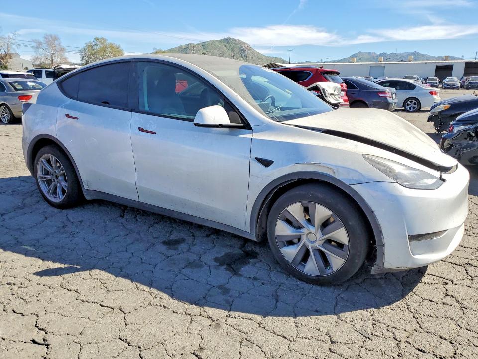 2024 Tesla Model Y მანქანა იყიდება აუქციონზე, vin: 7SAYGDEE5RA258328, აუქციონის ნომერი: 72343415