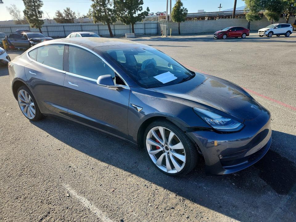 Продаж на аукціоні авто 2018 Tesla Model 3, vin: 5YJ3E1EB4JF083112, номер лоту: 74879535