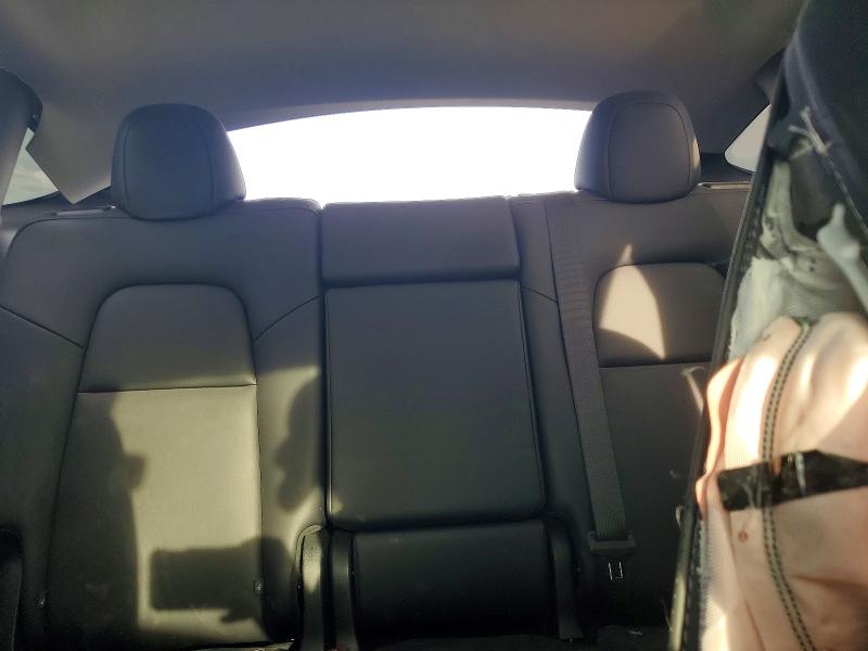 76613795 :رقم المزاد ، 7SAYGDEEXSF305846 vin ، 2025 Tesla Model Y مزاد بيع