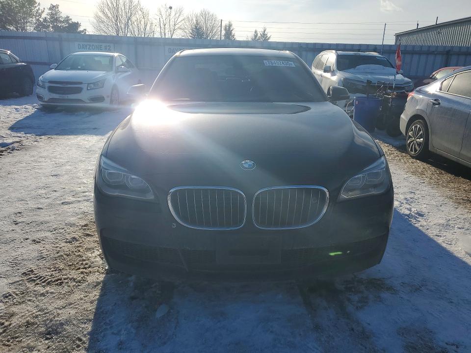 2013 Bmw 750 მანქანა იყიდება აუქციონზე, vin: WBAYB6C52DC998015, აუქციონის ნომერი: 78492435