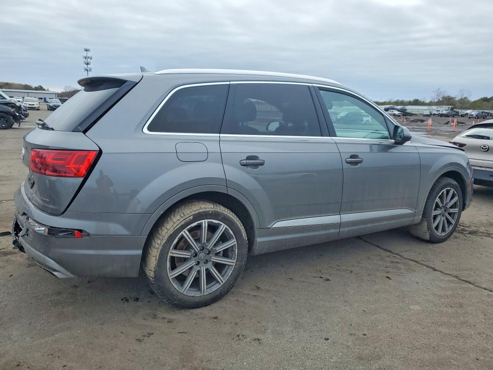 77678505 :رقم المزاد ، WA1LHAF7XHD053450 vin ، 2017 Audi Q7 مزاد بيع