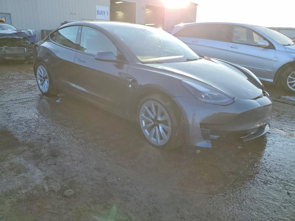77184435 :رقم المزاد ، 5YJ3E1EB4MF906772 vin ، 2021 Tesla Model 3 مزاد بيع