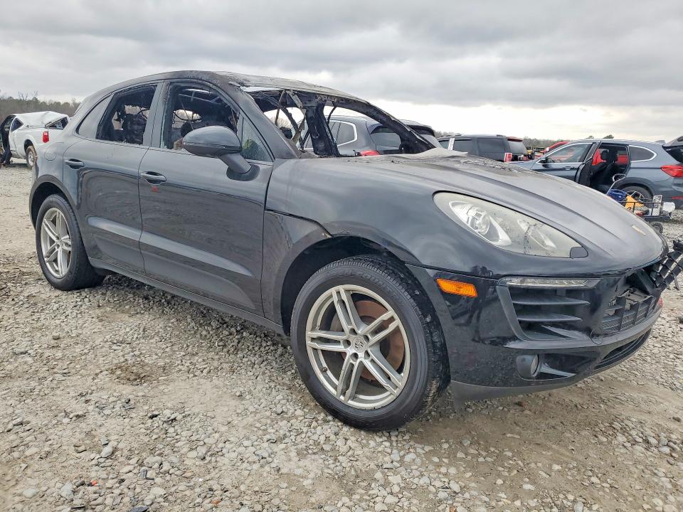 78227065 :رقم المزاد ، WP1AA2A52HLB01492 vin ، 2017 Porsche Macan مزاد بيع