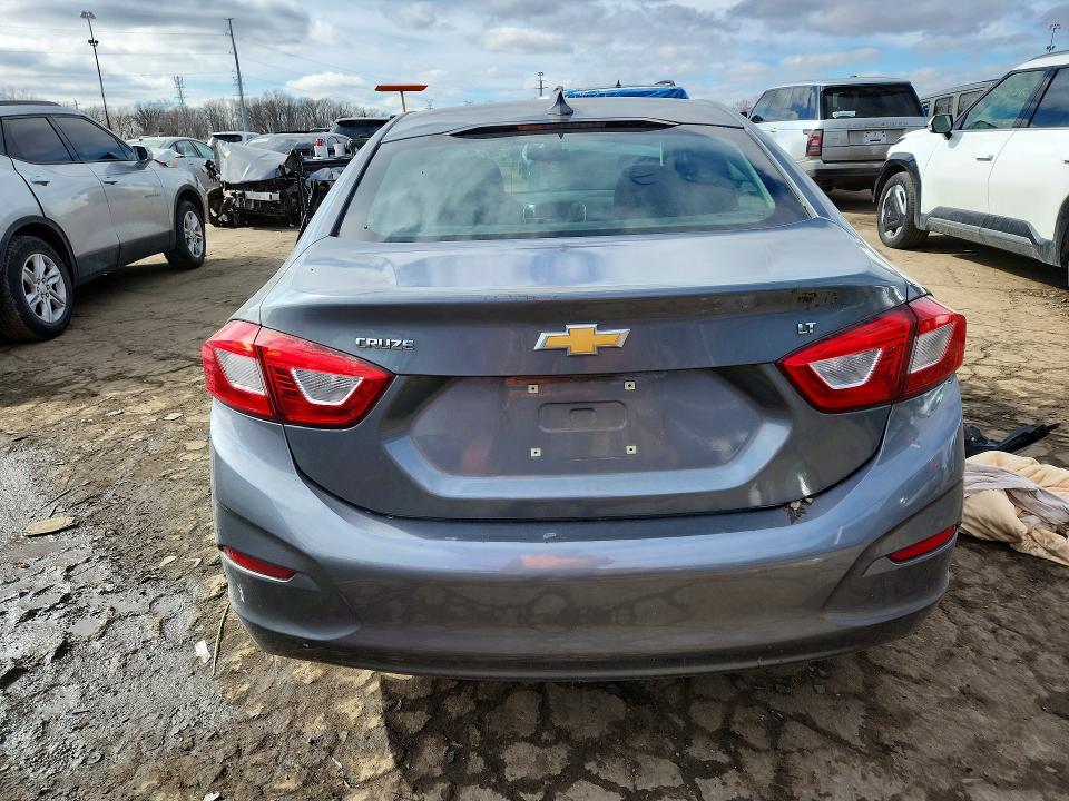 2018 Chevrolet Cruze მანქანა იყიდება აუქციონზე, vin: 1G1BE5SM3J7174492, აუქციონის ნომერი: 78671695