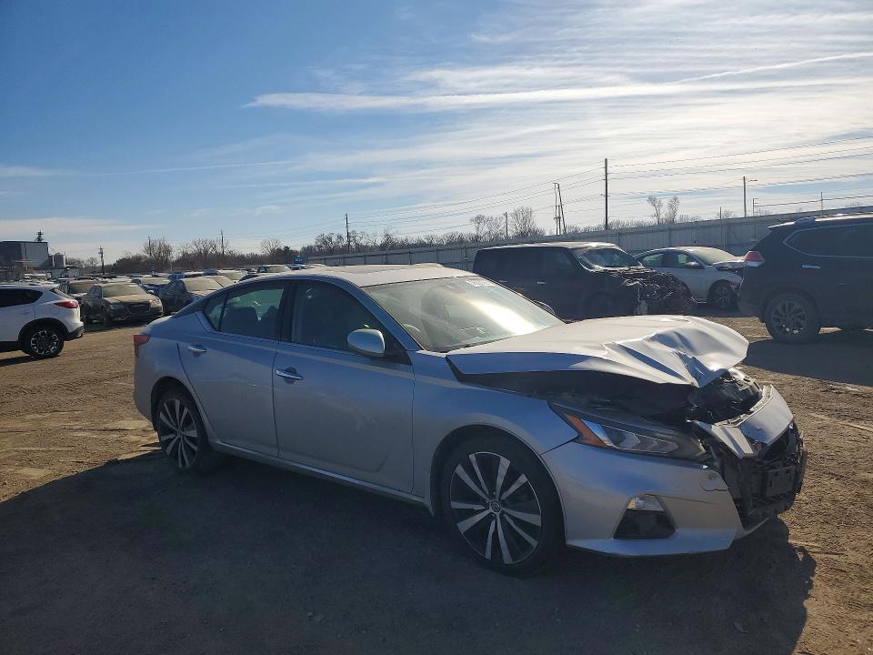 Продажа на аукционе авто 2021 Nissan Altima, vin: 1N4BL4FW2MN312404, номер лота: 76223825