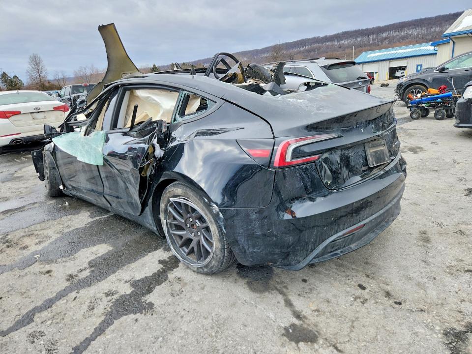 Продажа на аукционе авто 2024 Tesla Model 3, vin: 5YJ3E1EB7RF731988, номер лота: 75165915