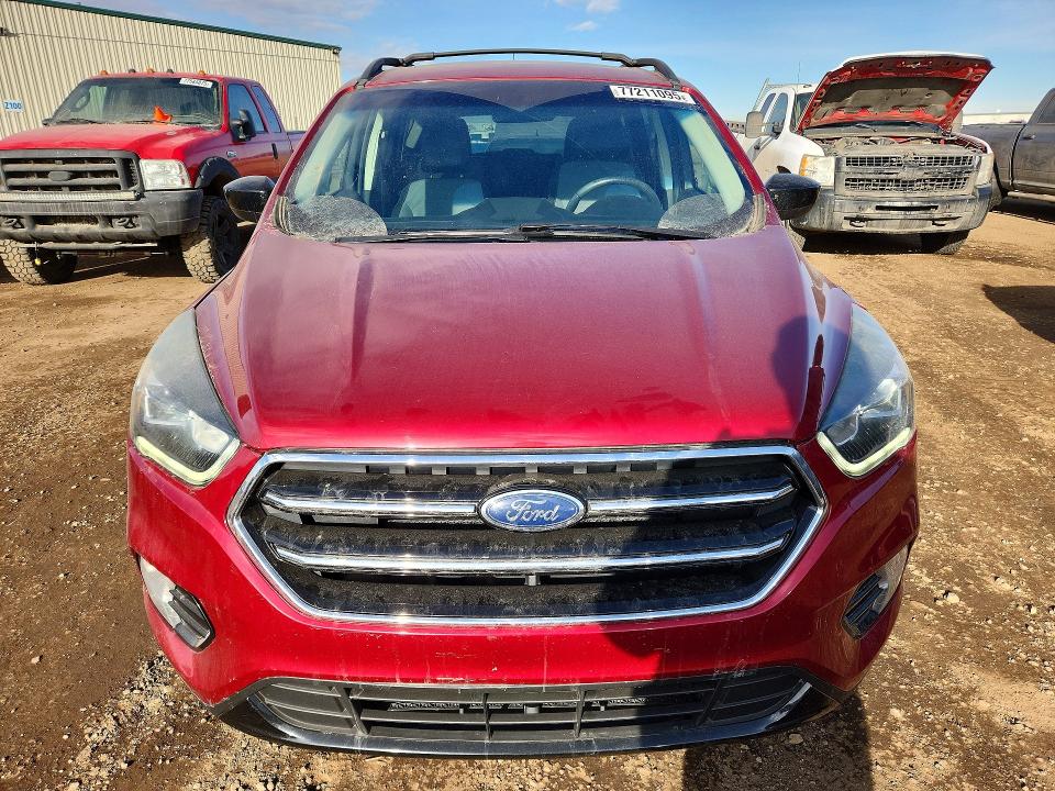 2017 Ford Escape მანქანა იყიდება აუქციონზე, vin: 1FMCU9G93HUC04947, აუქციონის ნომერი: 77211095