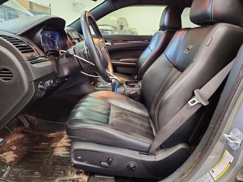 76826185 :رقم المزاد ، 2C3CCAGG8HH506992 vin ، 2017 Chrysler 300 مزاد بيع