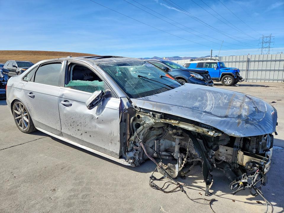 76219335 :رقم المزاد ، WAUFFAFL2GN017523 vin ، 2016 Audi A4 مزاد بيع