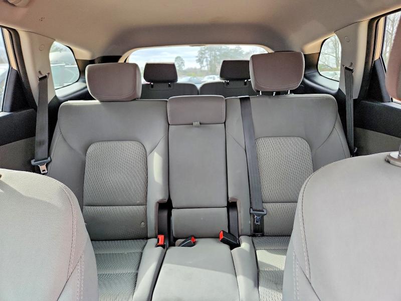 77630525 :رقم المزاد ، KM8SMDHF7HU256682 vin ، 2017 Hyundai Santa Fe مزاد بيع