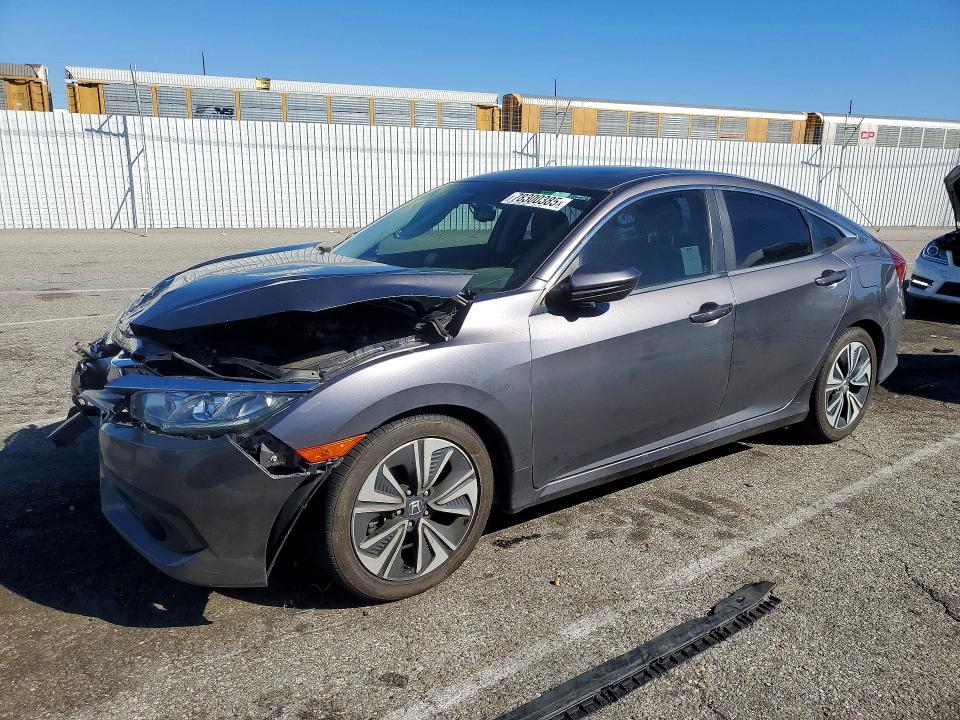 78300385 :رقم المزاد ، JHMFC1F77JX041972 vin ، 2018 Honda Civic مزاد بيع
