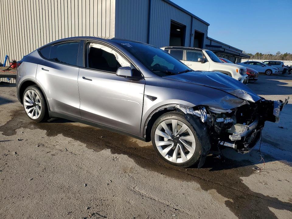 Auction sale of the 2026 Tesla Model Y, vin: 7SAYGDEE3TA411375, lot number: 76200715
