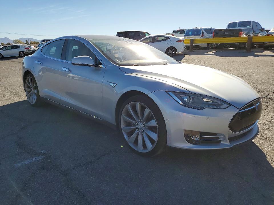 Aukcja sprzedaży 2014 Tesla Model S, vin: 5YJSA1H11EFP56700, numer aukcji: 75414105