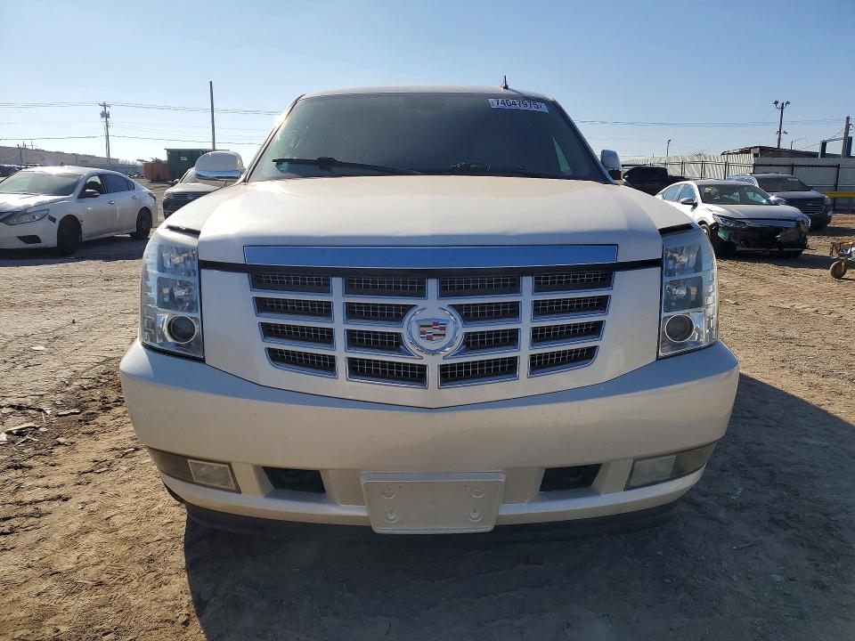 Продажа на аукционе авто 2013 Cadillac Escalade, vin: 1GYS3BEF6DR217718, номер лота: 74647975
