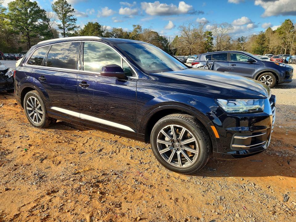 Продаж на аукціоні авто 2017 Audi Q7, vin: WA1LAAF70HD015326, номер лоту: 75856035