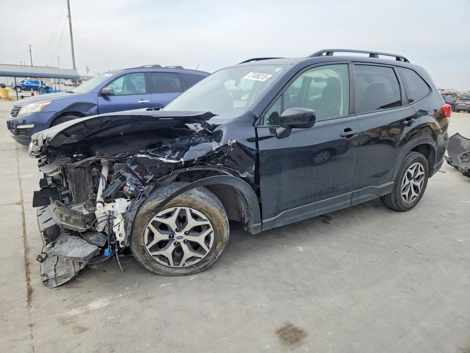 77406215 :رقم المزاد ، JF2SKADC4NH487095 vin ، 2022 Subaru Forester مزاد بيع