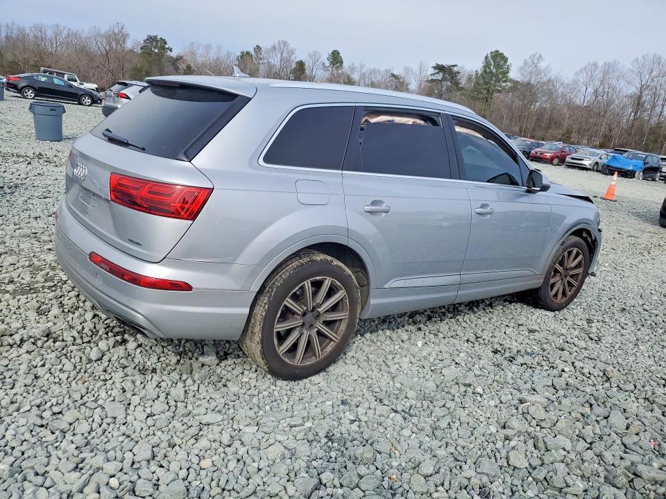 Продаж на аукціоні авто 2018 Audi Q7, vin: WA1LHAF79JD050657, номер лоту: 78728305