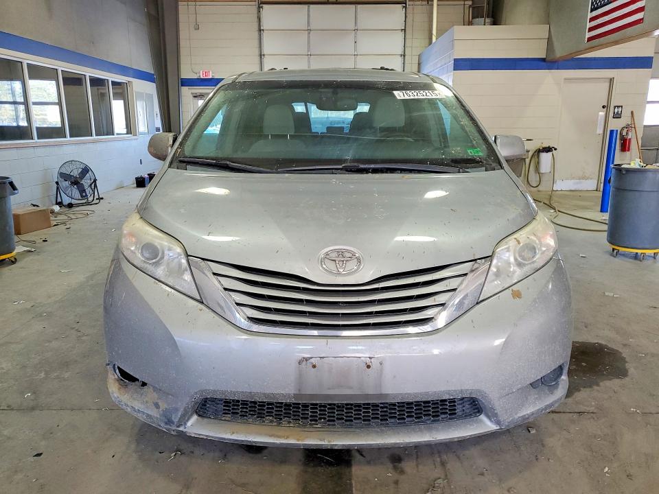 Aukcja sprzedaży 2015 Toyota Sienna, vin: 5TDKK3DC5FS680721, numer aukcji: 76325215