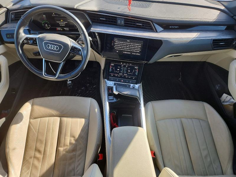 76062435 :رقم المزاد ، WA1AAAGE4KB021993 vin ، 2019 Audi E-tron مزاد بيع