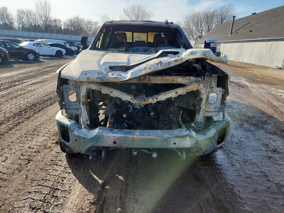 77694275 :رقم المزاد ، 1GT59NEY4PF242241 vin ، 2023 Gmc Sierra مزاد بيع