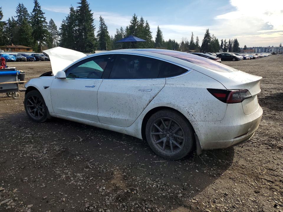 Продажа на аукционе авто 2018 Tesla Model 3, vin: 5YJ3E1EA5JF019765, номер лота: 76598555