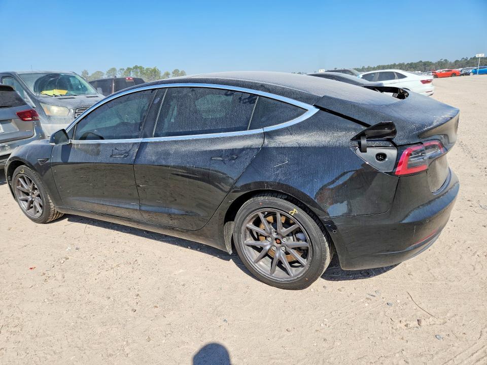 79383335 :رقم المزاد ، 5YJ3E1EA4JF020910 vin ، 2018 Tesla Model 3 مزاد بيع