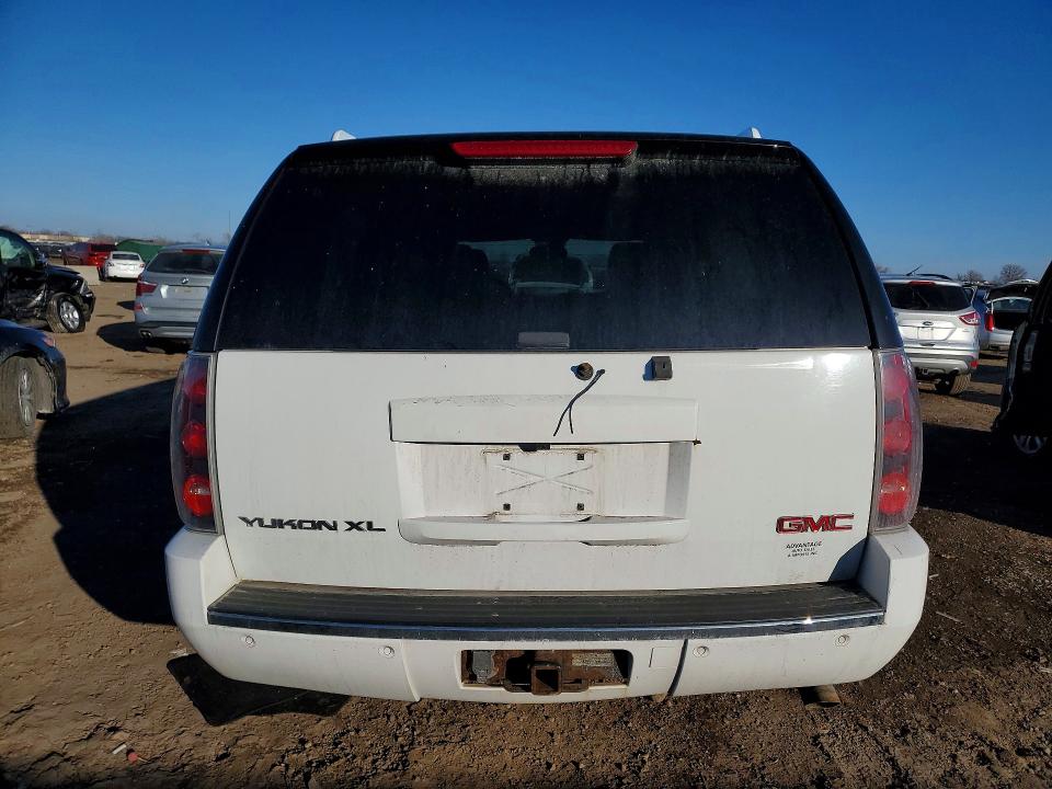 Продажа на аукционе авто 2007 Gmc Yukon Xl, vin: 1GKFK66847J186381, номер лота: 78974165