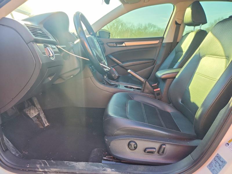 77328125 :رقم المزاد ، 1VWBT7A37EC110449 vin ، 2014 Volkswagen Passat مزاد بيع