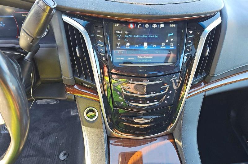 77332165 :رقم المزاد ، 1GYS4JKJ7JR335854 vin ، 2018 Cadillac Escalade E مزاد بيع