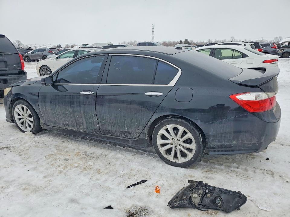 76800165 :رقم المزاد ، 1HGCR3F92FA801625 vin ، 2015 Honda Accord مزاد بيع
