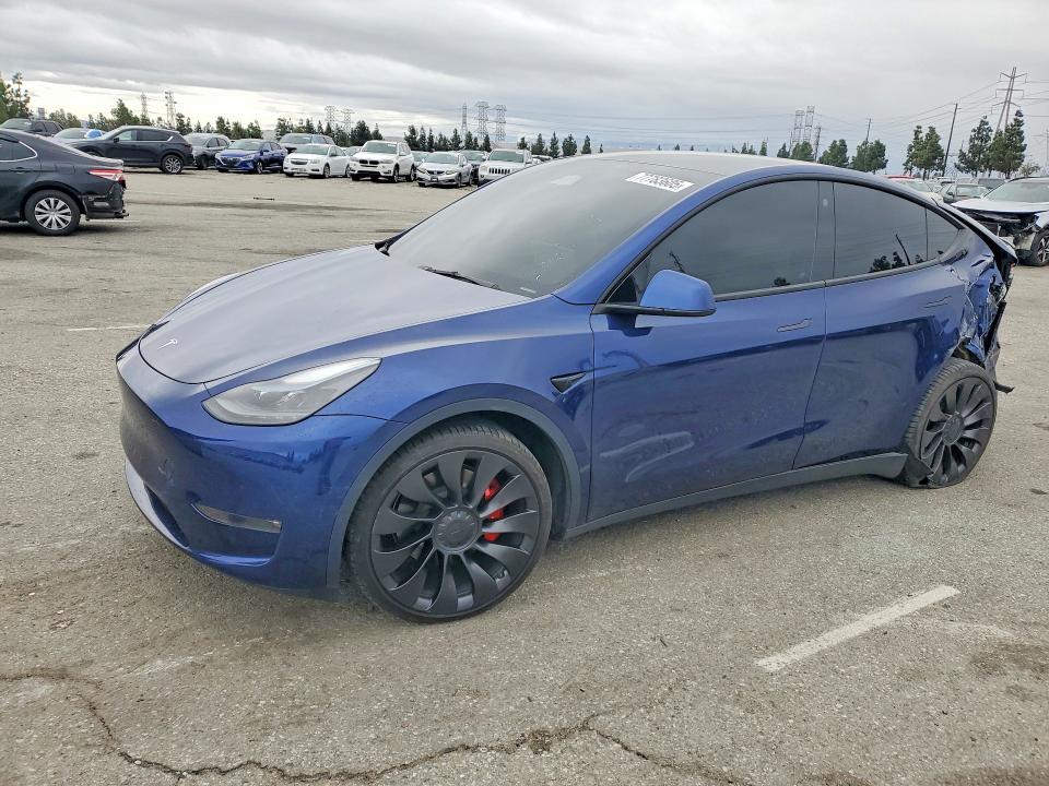 77783605 :رقم المزاد ، 7SAYGDEF7NF548446 vin ، 2022 Tesla Model Y مزاد بيع