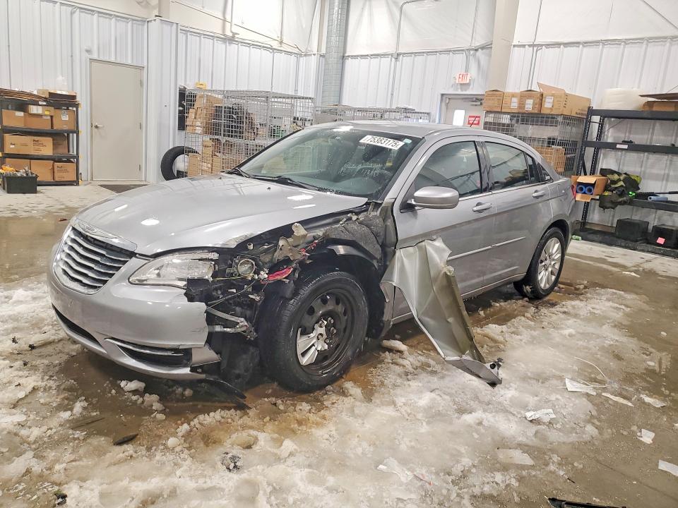 75383175 :رقم المزاد ، 1C3CCBAB3DN667786 vin ، 2013 Chrysler 200 مزاد بيع