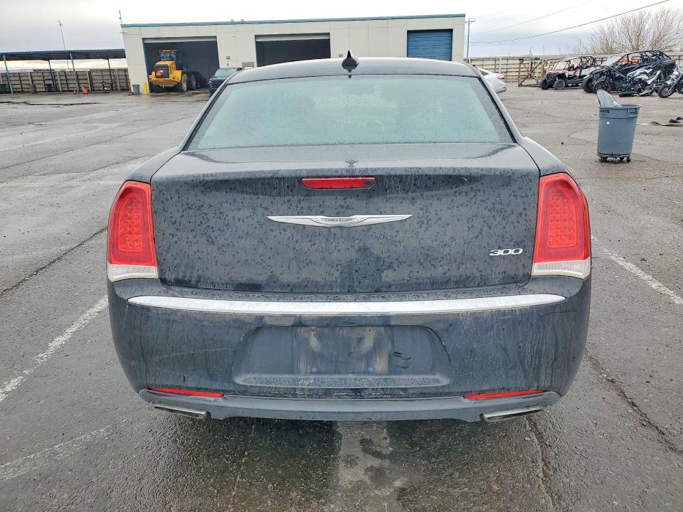 Продажа на аукционе авто 2015 Chrysler 300, vin: 2C3CCAAG0FH785943, номер лота: 77604015