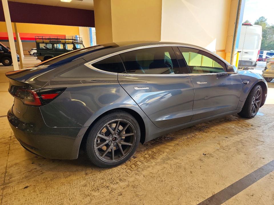Продажа на аукционе авто 2018 Tesla Model 3, vin: 5YJ3E1EB6JF116823, номер лота: 76277275
