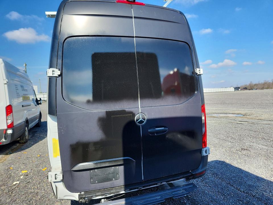 78405885 :رقم المزاد ، W1Y4NCHY9RT173277 vin ، 2024 Mercedes Benz Sprinter مزاد بيع