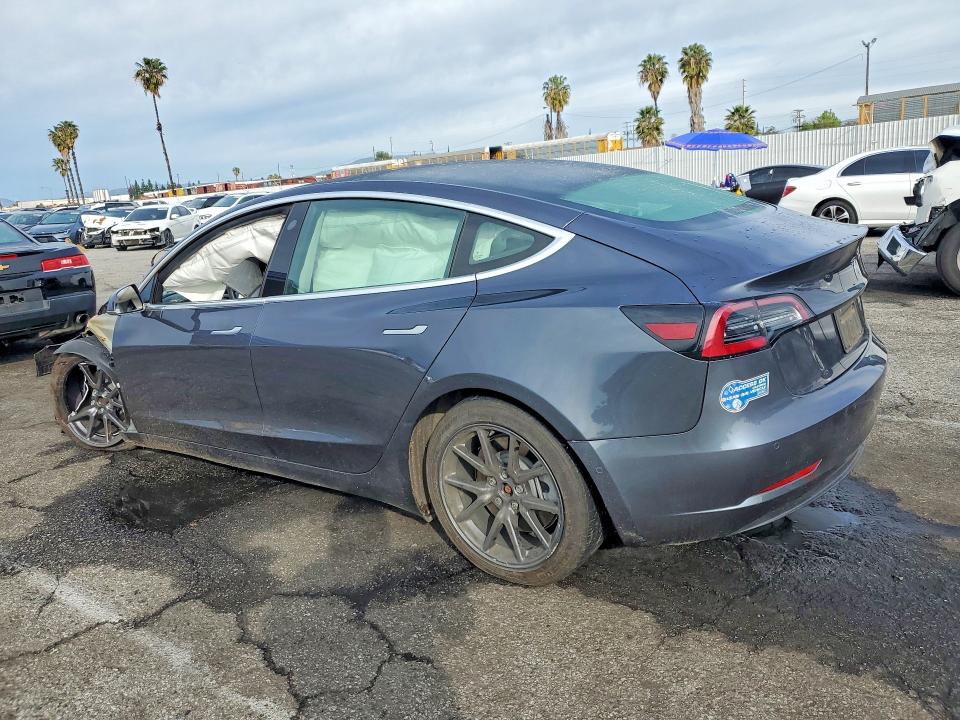 2020 Tesla Model 3 მანქანა იყიდება აუქციონზე, vin: 5YJ3E1EA1LF704915, აუქციონის ნომერი: 78319355