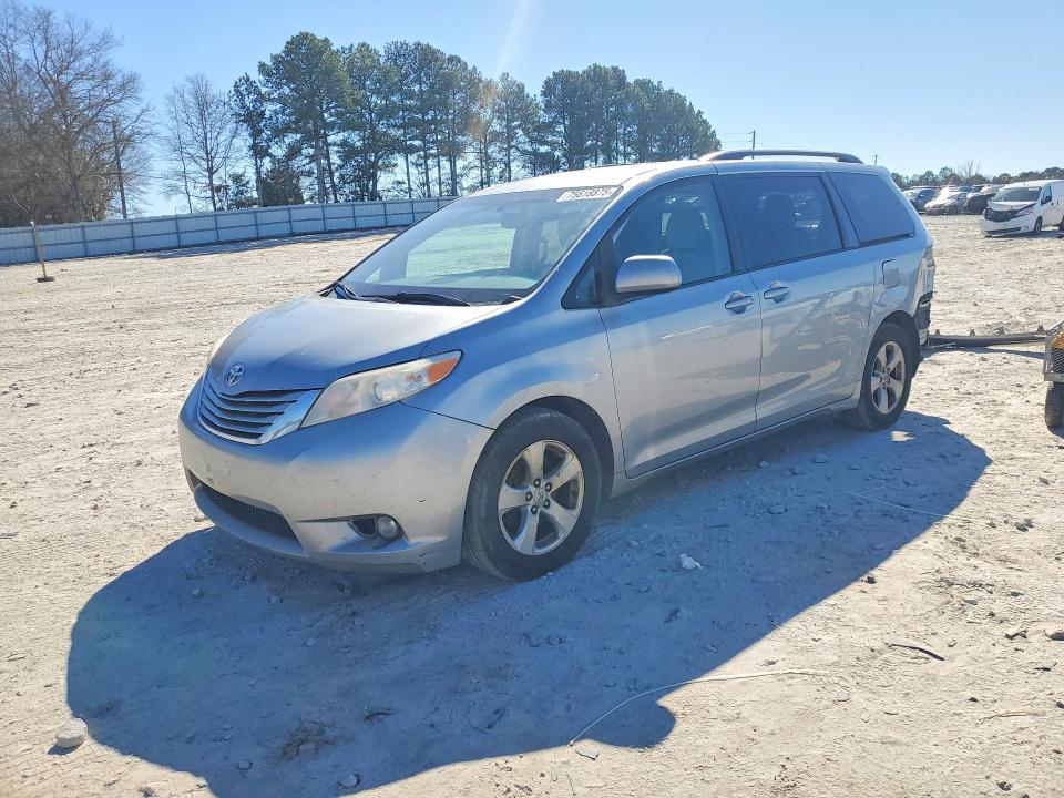 2015 Toyota Sienna მანქანა იყიდება აუქციონზე, vin: 5TDKK3DC4FS540482, აუქციონის ნომერი: 75618875